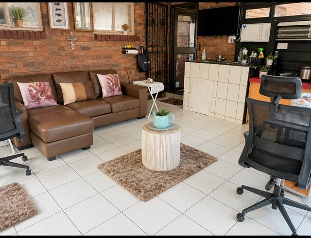 3 BEDROOM HOUSE FOR SALE IN ZWARTKOP
